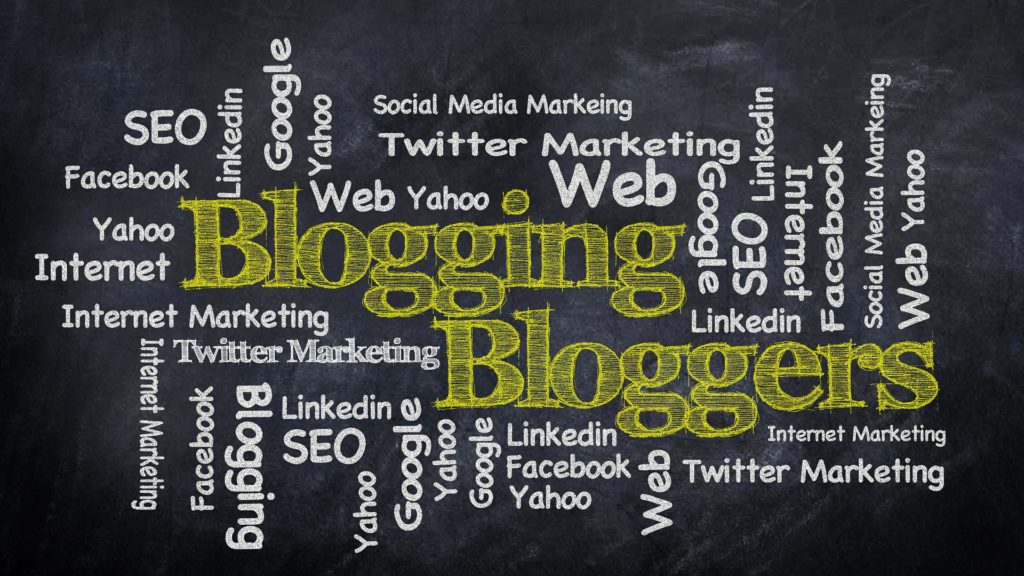 Choose to Start a Free Blog or a Self-Hosted Blog