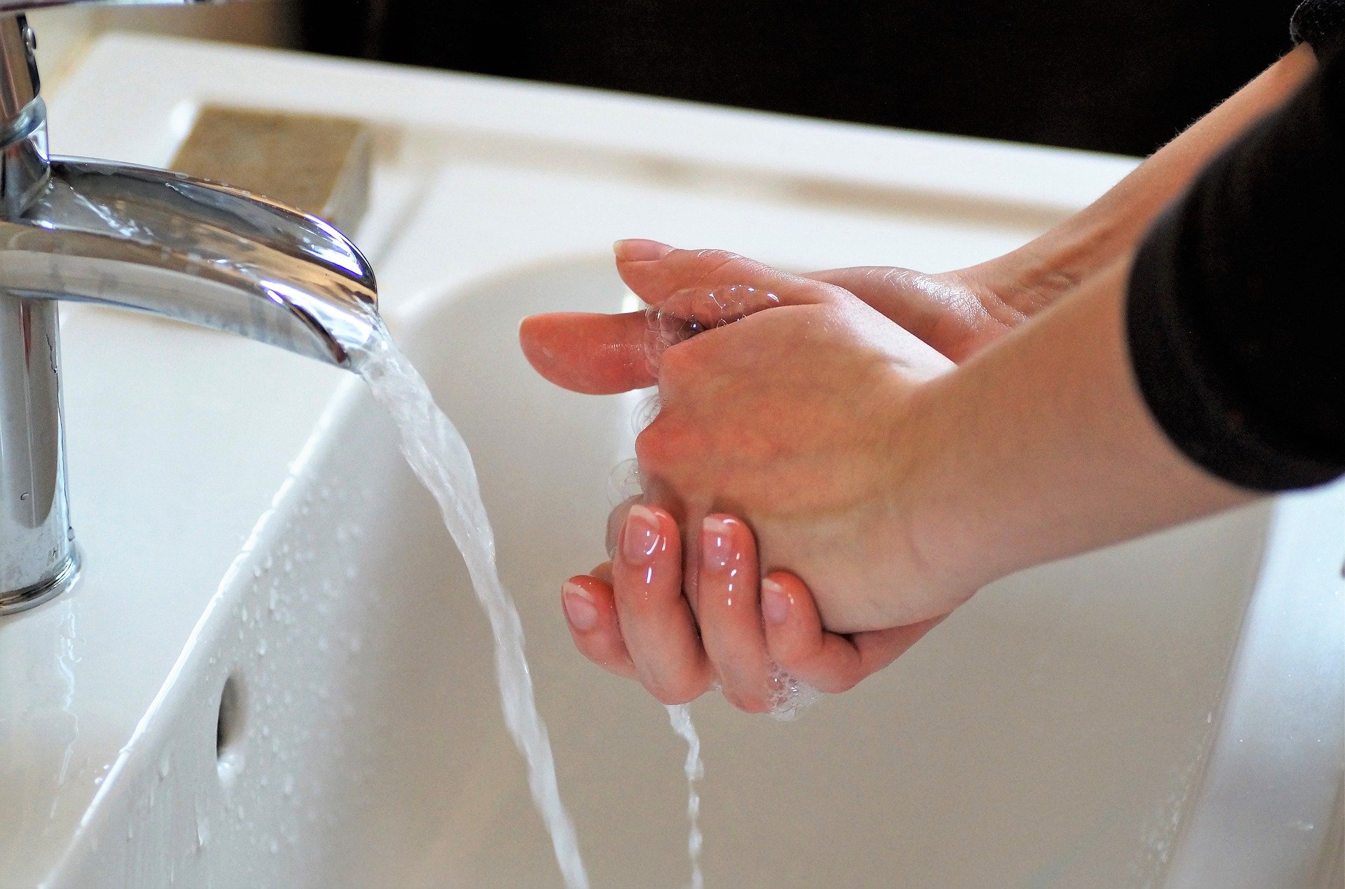 Best Soap for Dry Skin from Overwashing - Including How to Wash your Hands